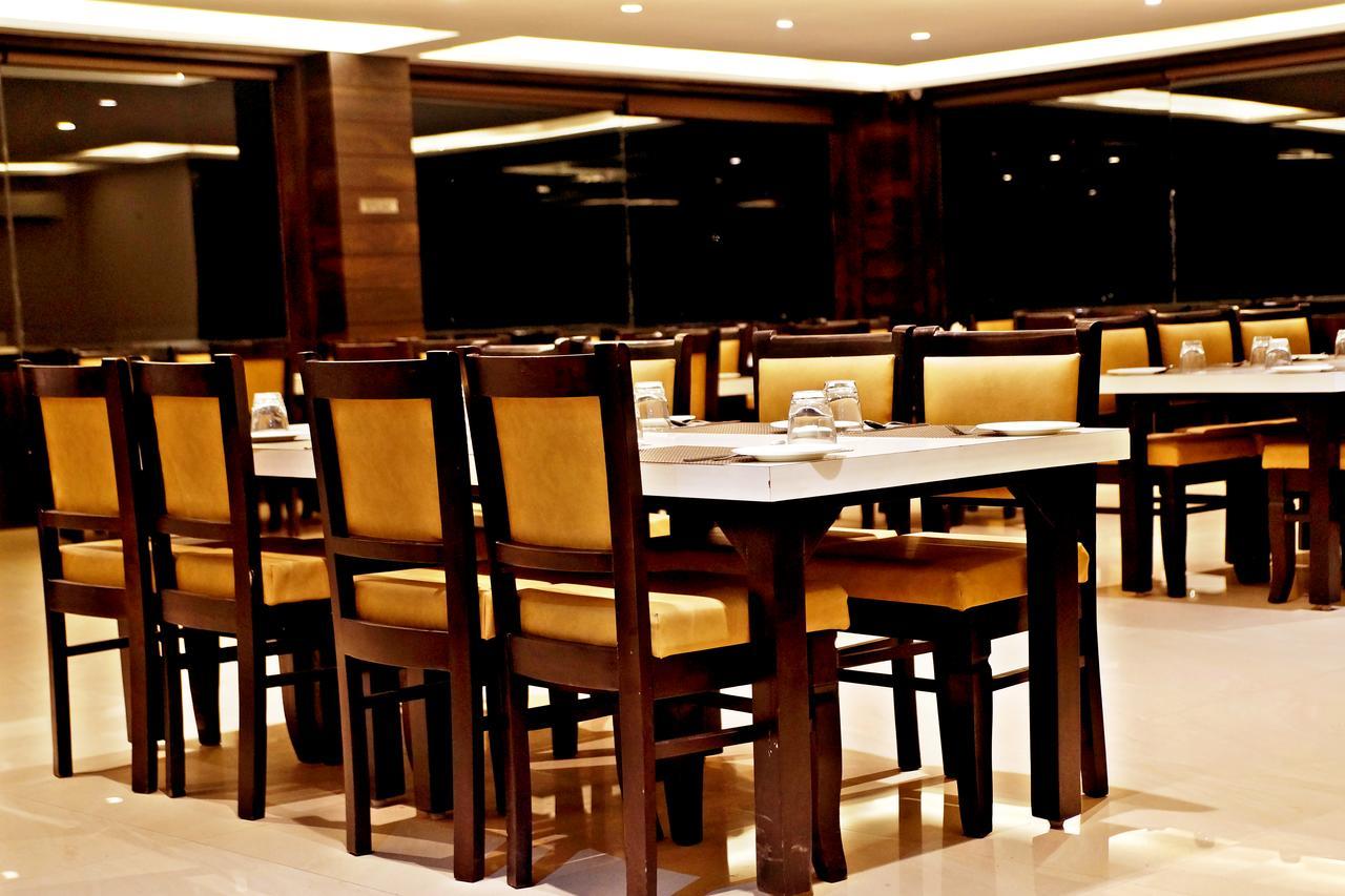 Hotel Trance Ganga Tapovan Екстериор снимка
