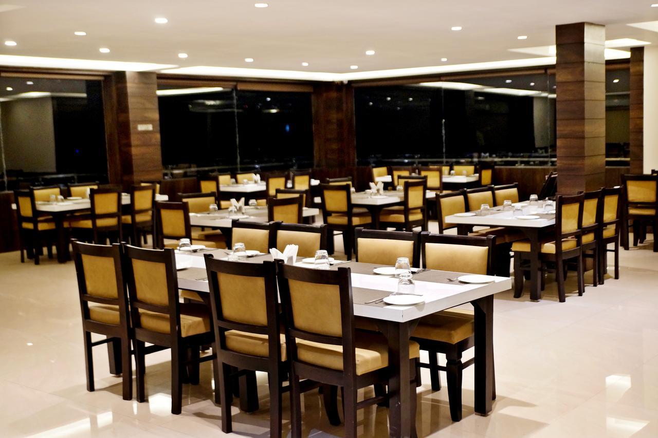 Hotel Trance Ganga Tapovan Екстериор снимка